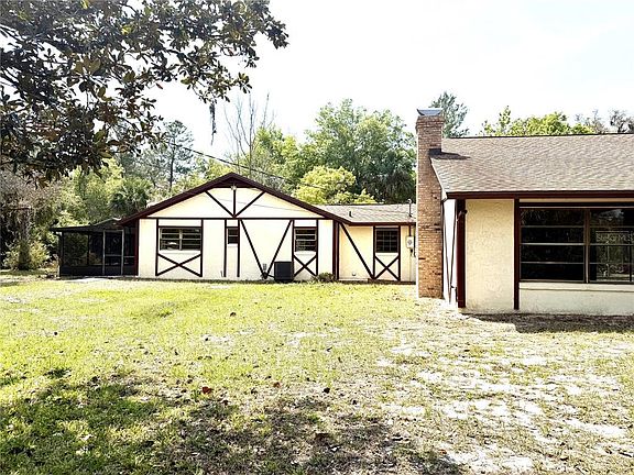 2nd image of 301 Shady Woods Rd