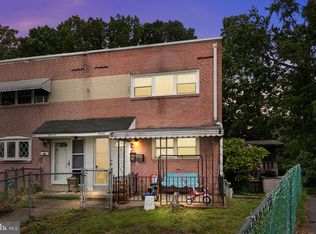 2020 Valley View Dr, Folcroft, PA 19032
