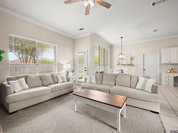 4th image of 3076 Southbank Dr