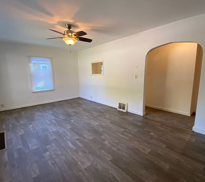 1st image of 804 College Ave