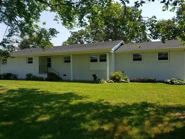 1707 McArthur St, Manchester, TN 37355