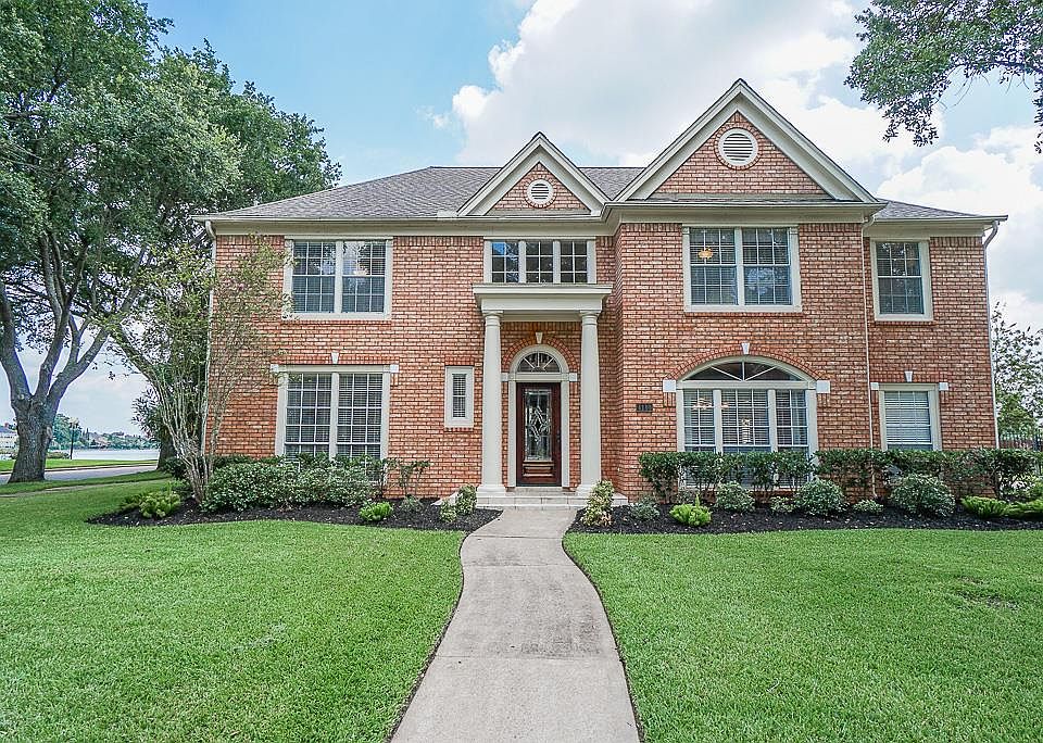1st image of 4110 Laguna Cir