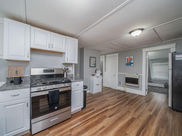 warwick-rhode-island-65962312 picture