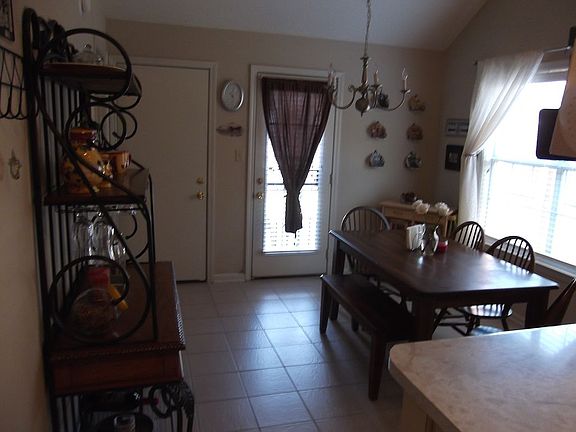 5th image of 1538 Lawson Dr