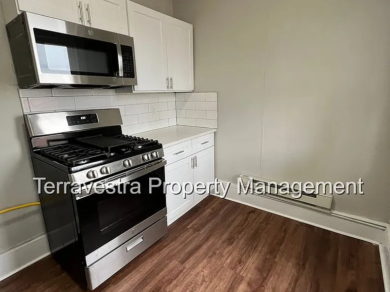 118 N 2nd Street — Photo 12