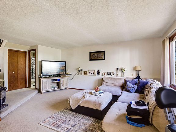 4th image of 6318/6320 40th St N