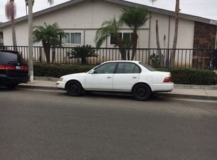 17381 Queens Ln, Huntington Beach, CA 92647