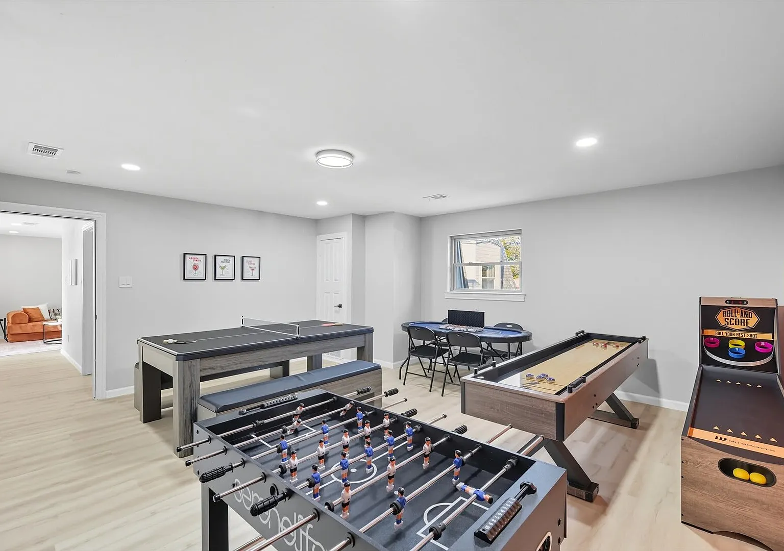 7BR 5BA w Pool, Hot Tub, Sport Court & Game Room — Photo 4