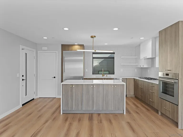 325 Citrus Ave #2 — Photo 18