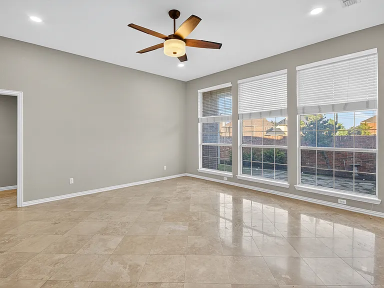 1604 Wagon Wheel Dr — Photo 30