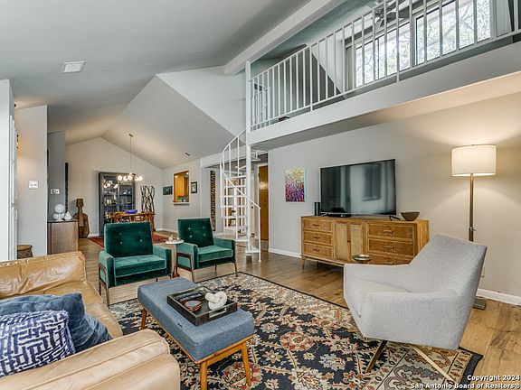 5th image of 13222 N HUNTERS CIR
