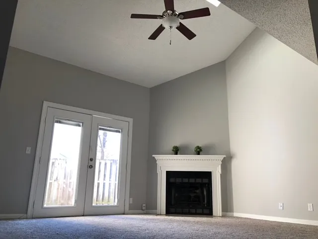 340 Yorkshire Cir — Photo 1