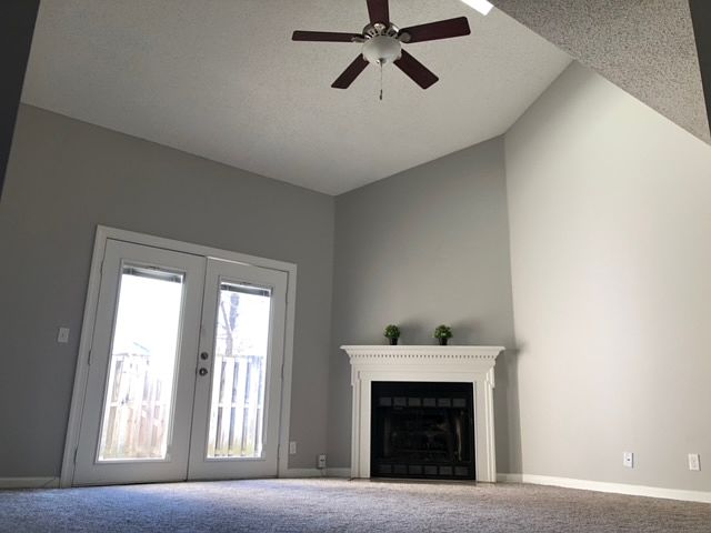 1st image of 340 Yorkshire Cir