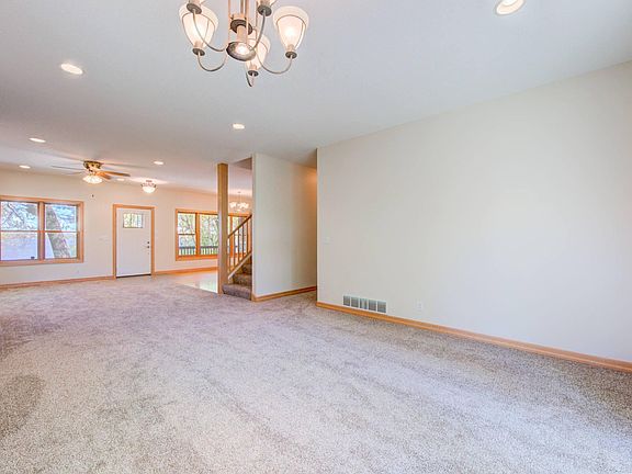 5th image of 2714 S Shore Blvd