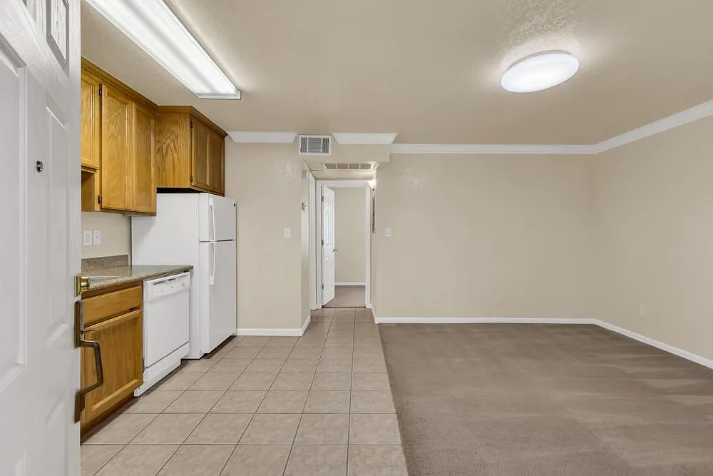 1 bed, 600 sqft, $1,550 — Photo 2
