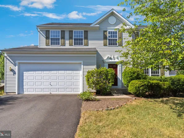 7037 Cross Meadow Dr, Bealeton, VA 22712