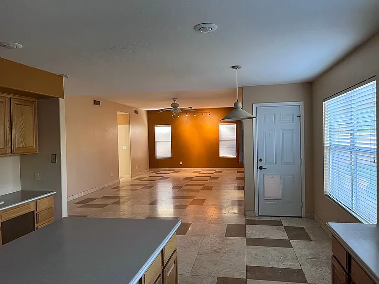 4746 W Carla Vista Dr — Photo 13