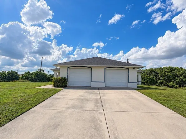 1214 NE 8th Pl, Cape Coral, FL 33909