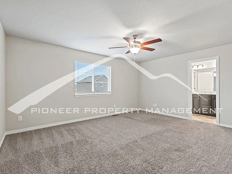 10938 Clarion Dr — Photo 13