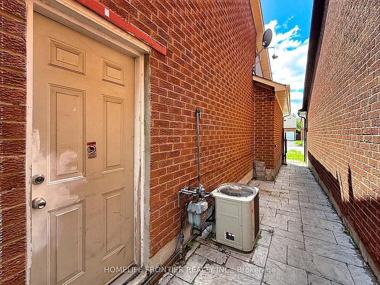258 Conley St #BASEMENT — Photo 17