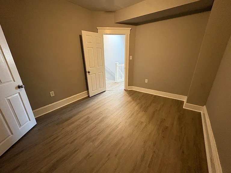 1711 Ashburton St — Photo 16