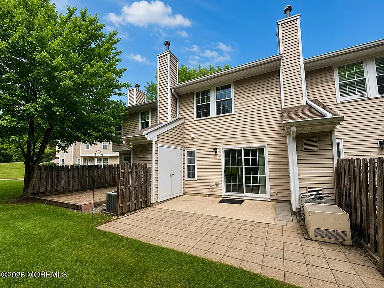 26 Duncan Way — Photo 12