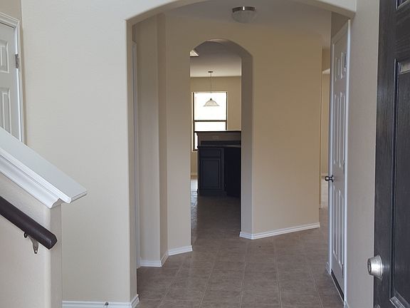 2nd image of 516 Larga Vista Dr.
