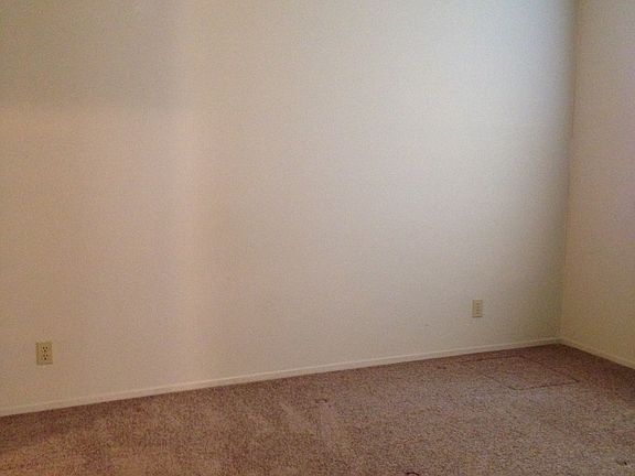 4th image of 1002 1st St W