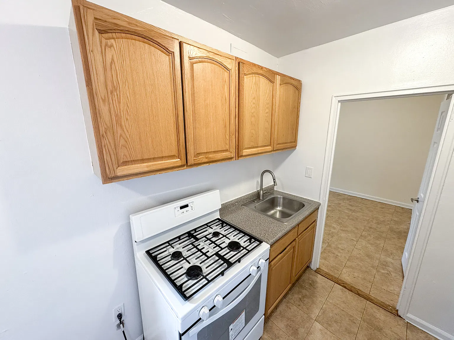 1 bed, $2,200 — Photo 4