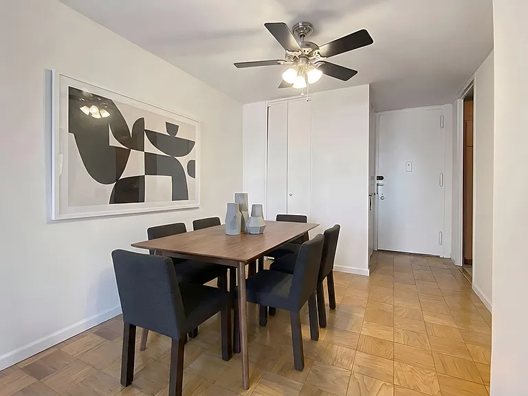 330 E 33rd St #4K — Photo 3