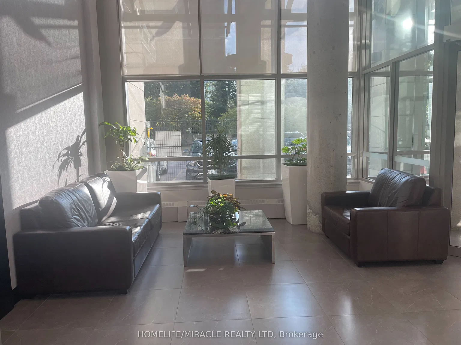 3504 Hurontario St — Photo 4