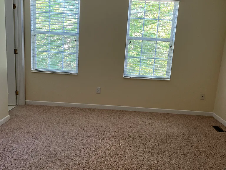 5917 Blaverly Dr — Photo 12