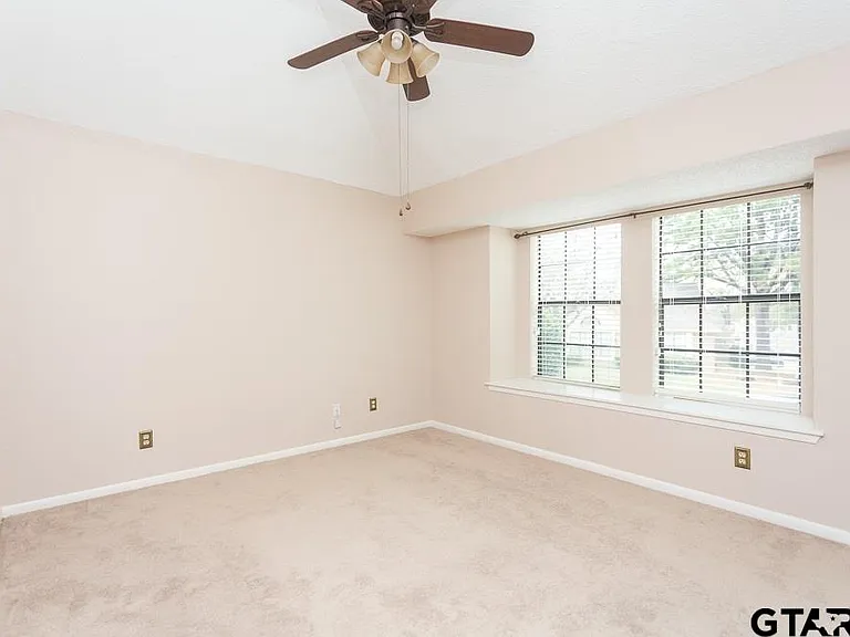 1767 Eaglewood Dr — Photo 4
