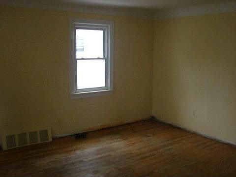 3rd image of 26300 Culver St