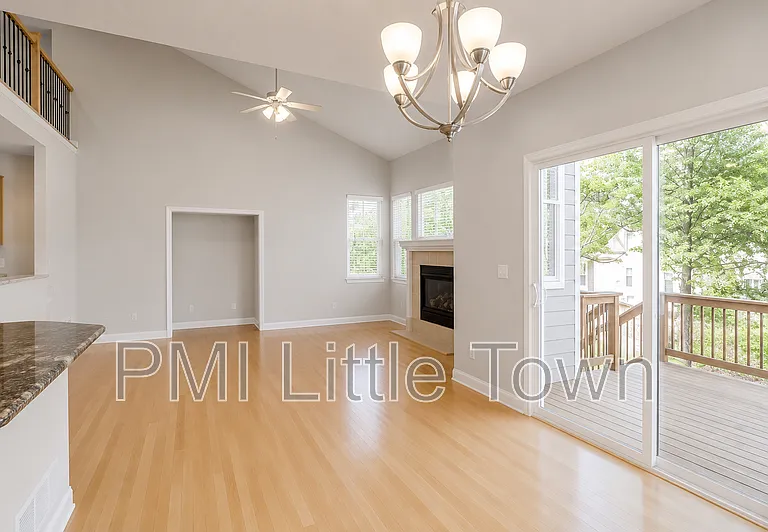 10105 Mockingbird Ln — Photo 9