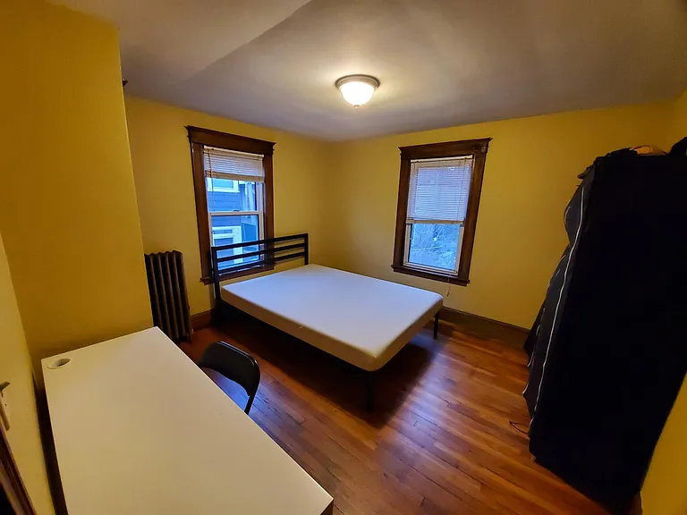 10 Stockwell St #2 — Photo 9