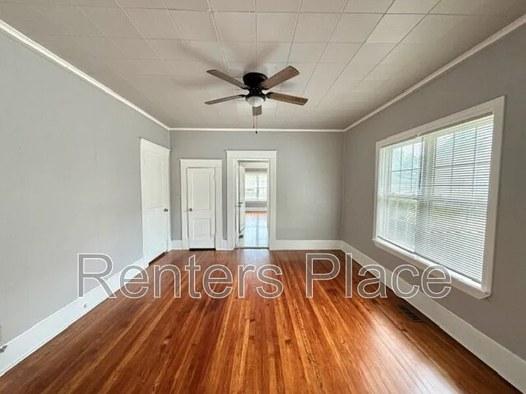 204 S Birch St — Photo 18