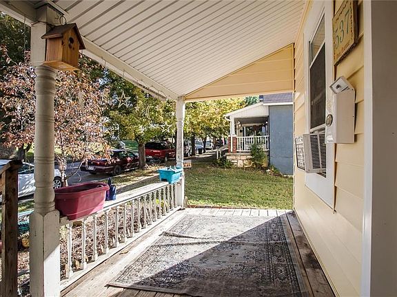 4th image of 537 Ann Ave