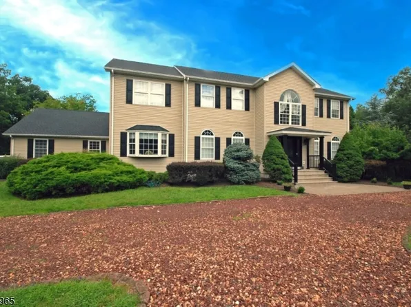 32 Coddington Rd, Readington Twp., NJ 08889
