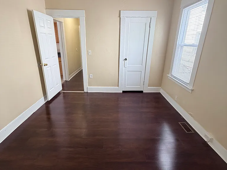103 Sheffield Ave #1-0 — Photo 11