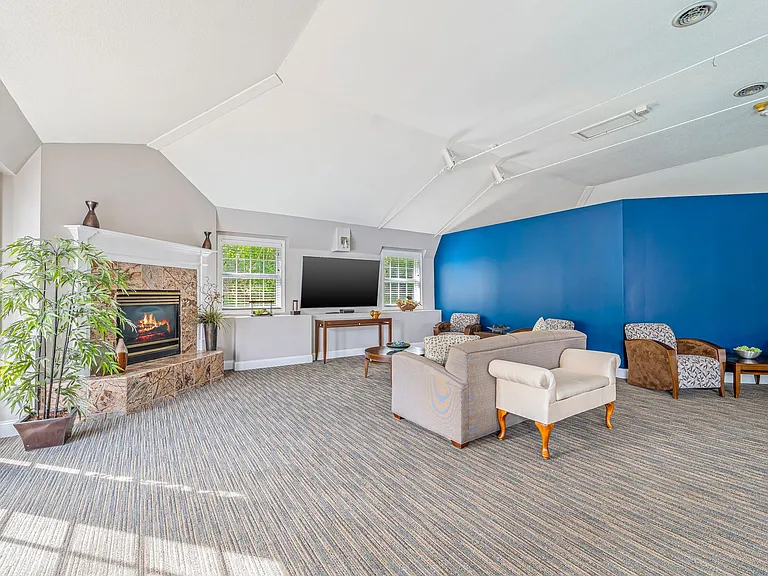 Four Winds Apartments — Photo 15