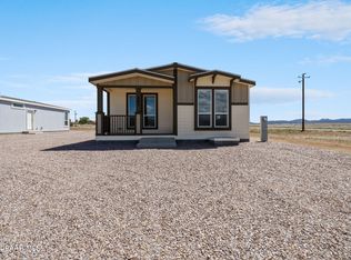 481 W Grand Canyon Rd, Paulden, AZ 86334