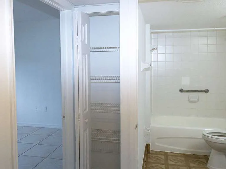 1270 SE 27th St #106 — Photo 10