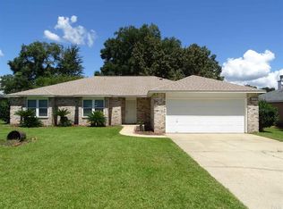 3040 Red Fern Rd, Cantonment, FL 32533