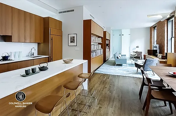 Rented by Coldwell Banker Warburg | media 12