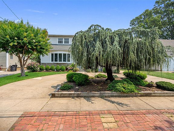 2nd image of 78 Ambrose Avenue