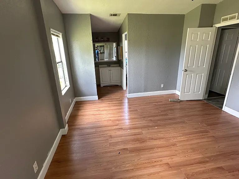 2727 Downing Dr — Photo 5