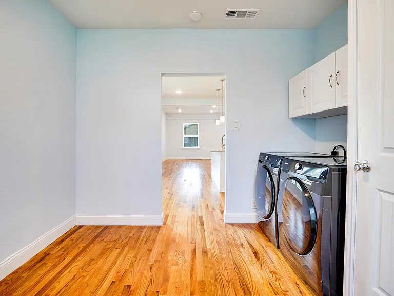 700 S Beacon St — Photo 15