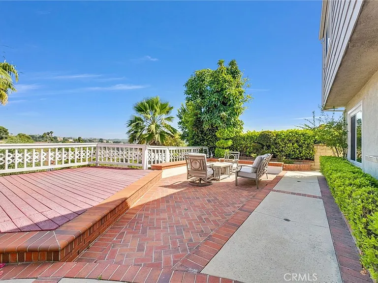 1522 Sunbluff Dr — Photo 32