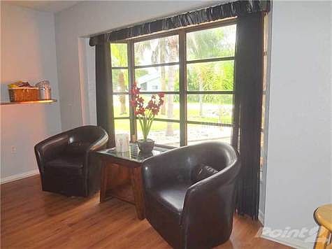 Dining or reading area